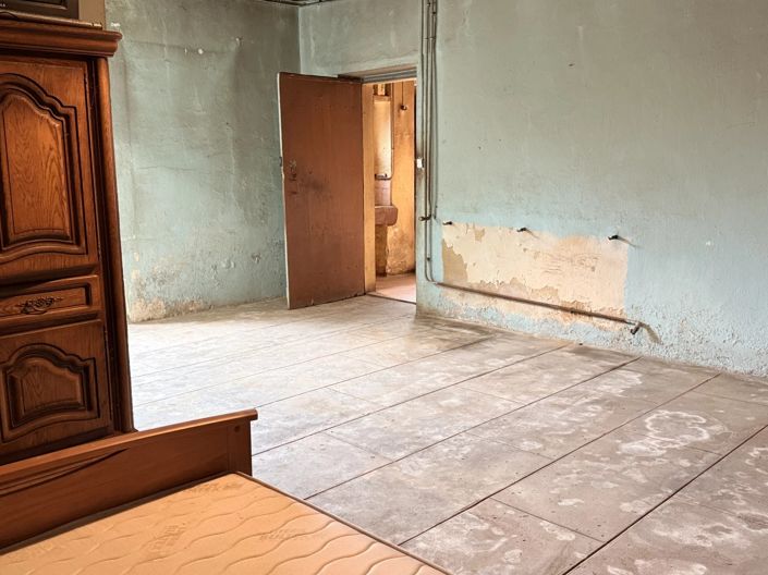 Image No.4-2 Bed House for sale