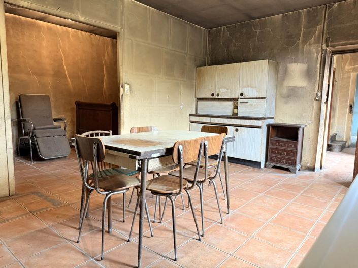 Image No.9-2 Bed House for sale