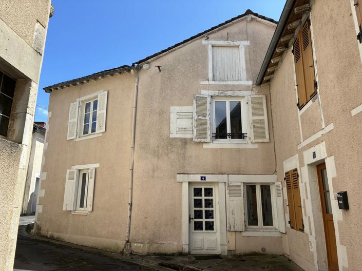 Image No.1-3 Bed House for sale