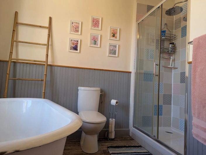 Image No.9-4 Bed Village House for sale