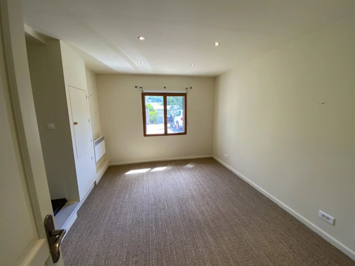 Image No.11-4 Bed House for sale