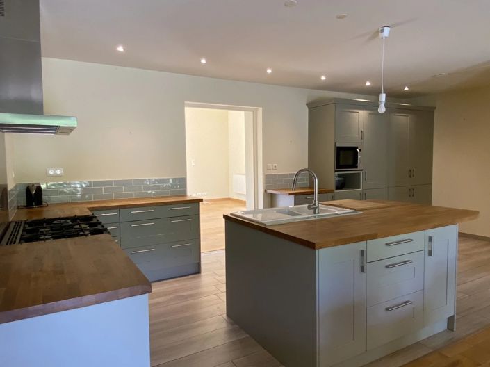 Image No.4-4 Bed House for sale