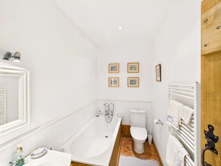 Image No.12-6 Bed House for sale