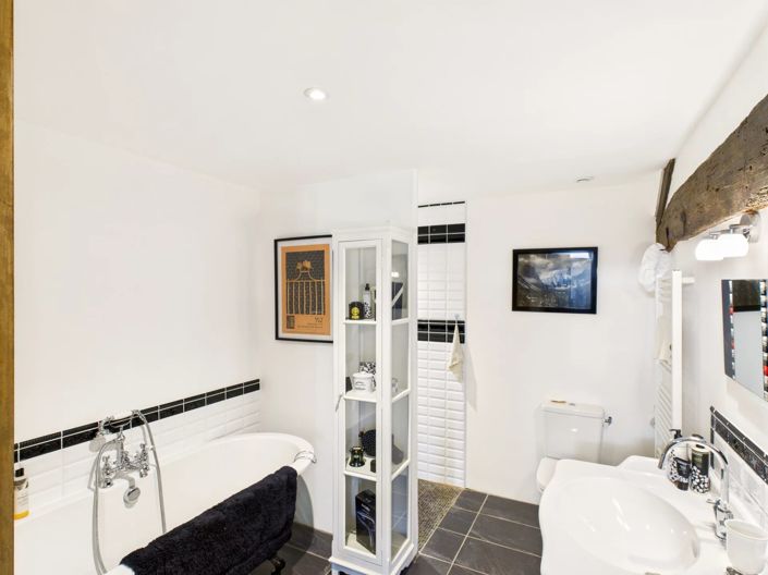 Image No.13-6 Bed House for sale