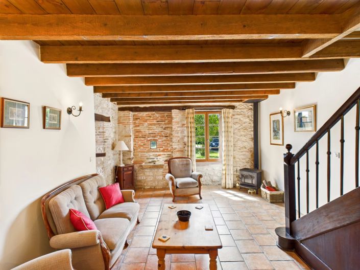 Image No.14-6 Bed House for sale