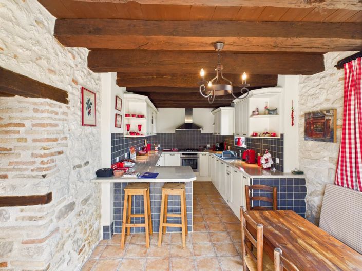 Image No.15-6 Bed House for sale