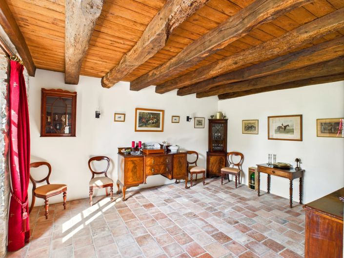 Image No.5-6 Bed House for sale