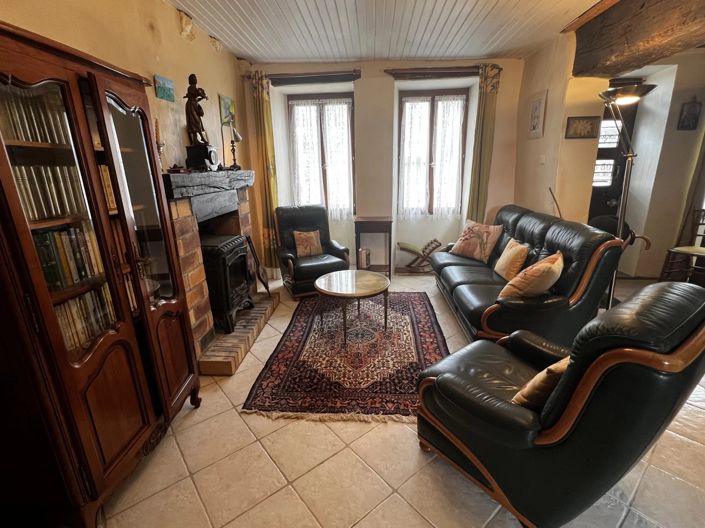 Image No.8-2 Bed House for sale