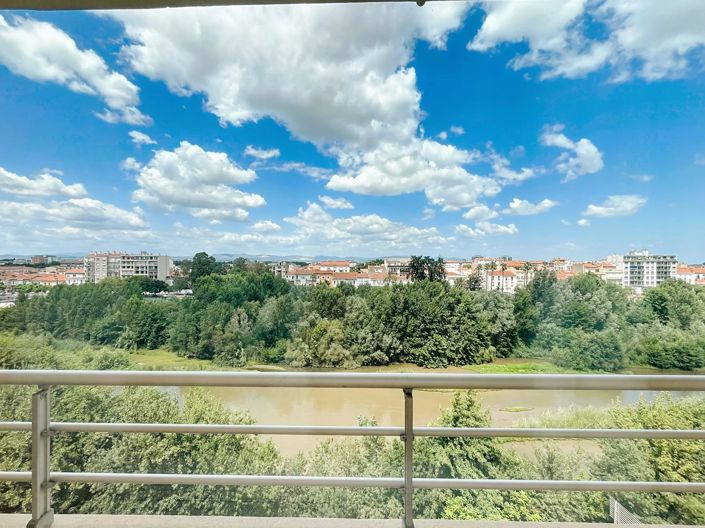 Image No.6-2 Bed Property for sale