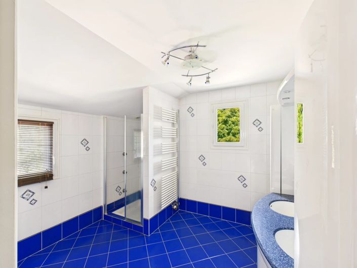 Image No.14-5 Bed House for sale