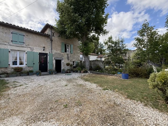 Image No.1-Maison de village de 1 chambre à vendre à Aigre