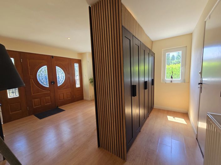 Image No.7-3 Bed House for sale
