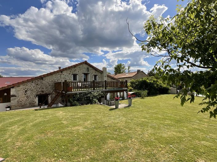 Image No.1-6 Bed Barn for sale