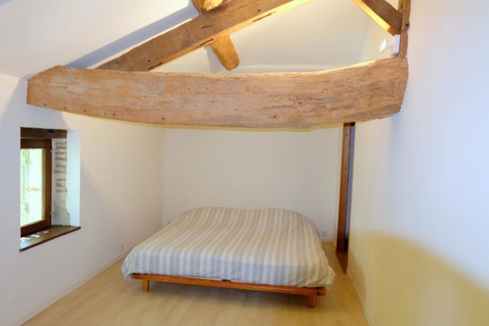 Image No.10-6 Bed House for sale