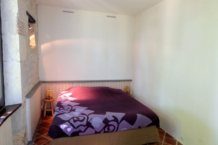 Image No.8-6 Bed House for sale