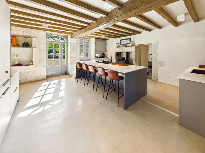 Image No.5-7 Bed House for sale