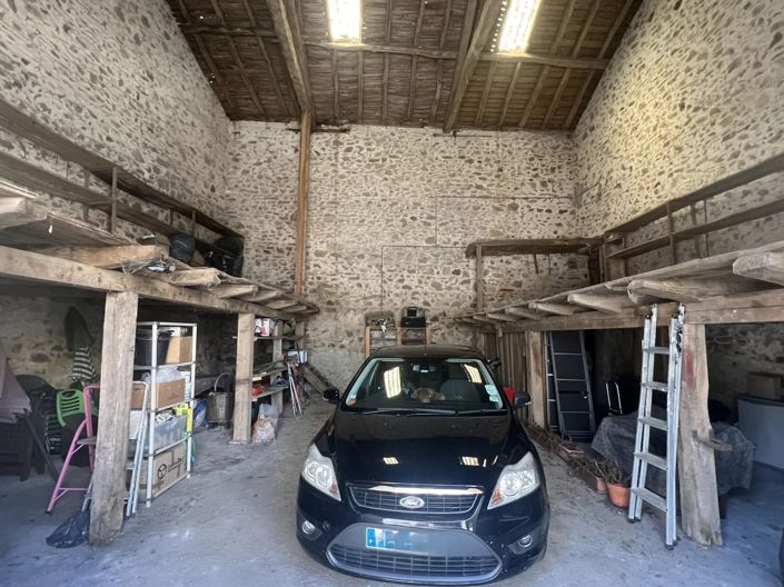 Image No.12-Maison de village de 4 chambres à vendre à Les Salles-Lavauguyon