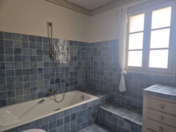 Image No.11-3 Bed House for sale