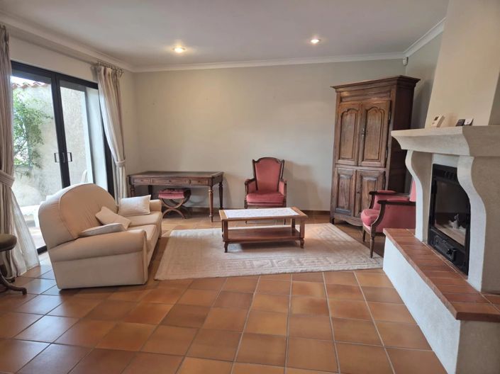 Image No.6-3 Bed House for sale