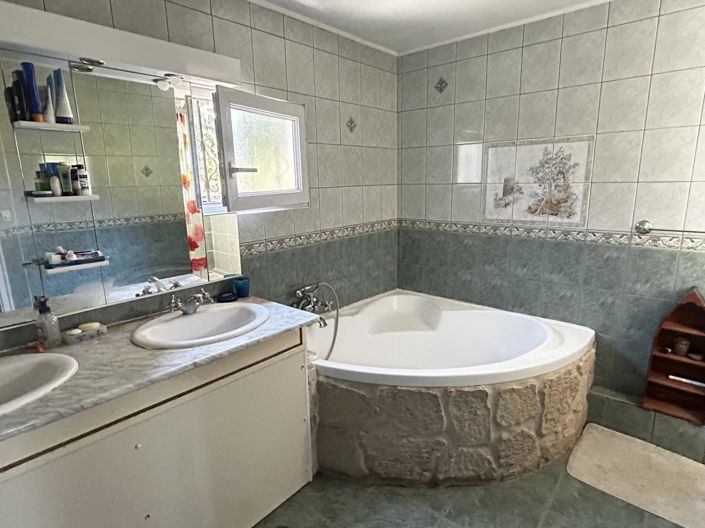 Image No.9-3 Bed House for sale