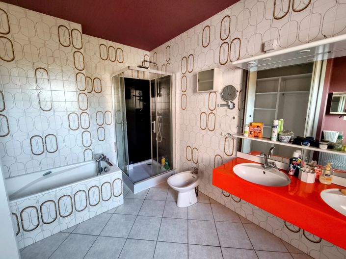 Image No.15-4 Bed House for sale