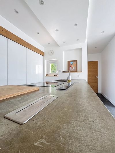 Image No.12-4 Bed House for sale