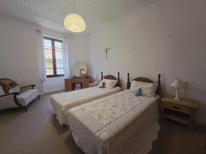 Image No.11-4 Bed House for sale