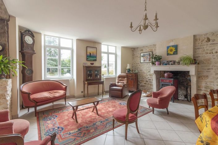 Image No.3-9 Bed House for sale