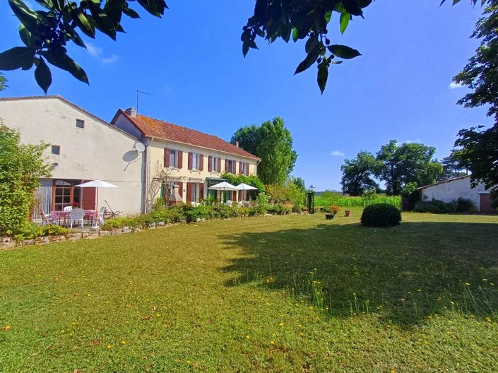 Image No.1-5 Bed House for sale
