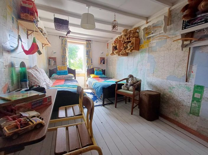 Image No.9-5 Bed House for sale