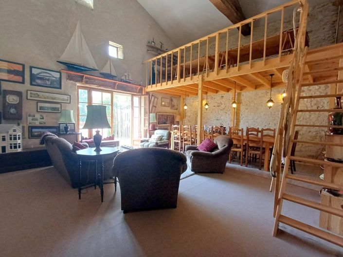 Image No.3-5 Bed House for sale