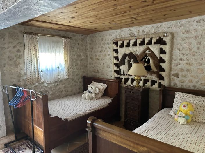 Image No.10-4 Bed House for sale