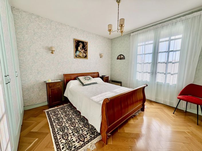 Image No.7-4 Bed House for sale