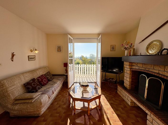 Image No.8-4 Bed House for sale