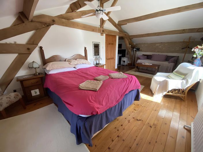 Image No.7-5 Bed House for sale