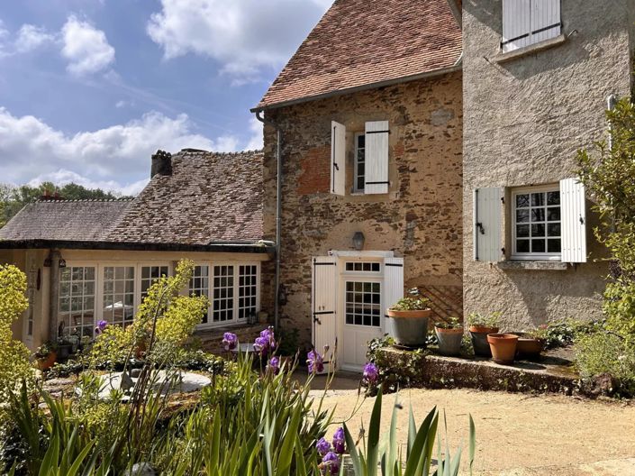 Image No.1-4 Bed House for sale