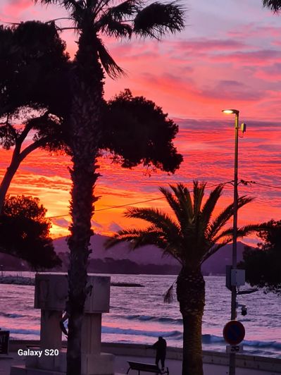 Image No.7-2 Bed Property for sale