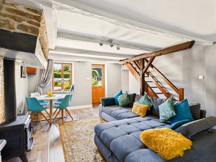 Image No.9-5 Bed Village House for sale