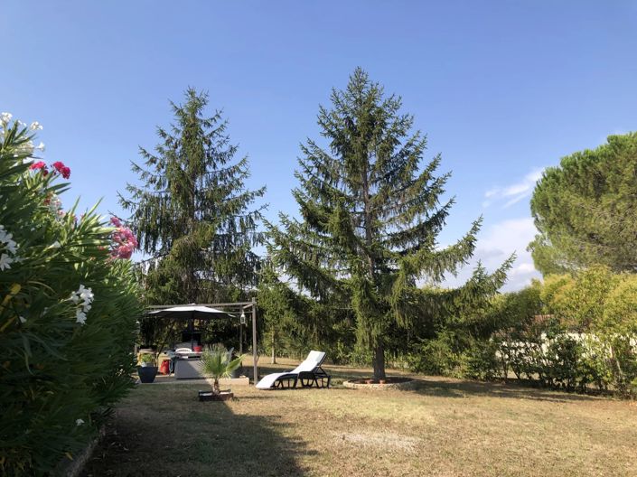 Image No.10-3 Bed House for sale