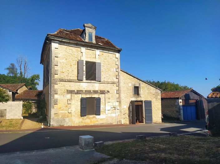 Image No.2-Maison de village de 3 chambres à vendre à Hautefaye