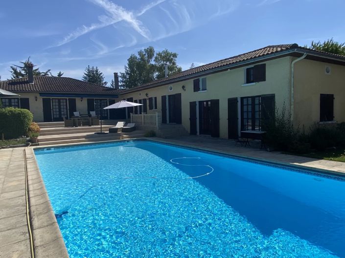 Image No.1-5 Bed House for sale