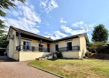 1 - Bergerac, Village House