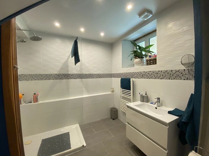 Image No.5-3 Bed House for sale