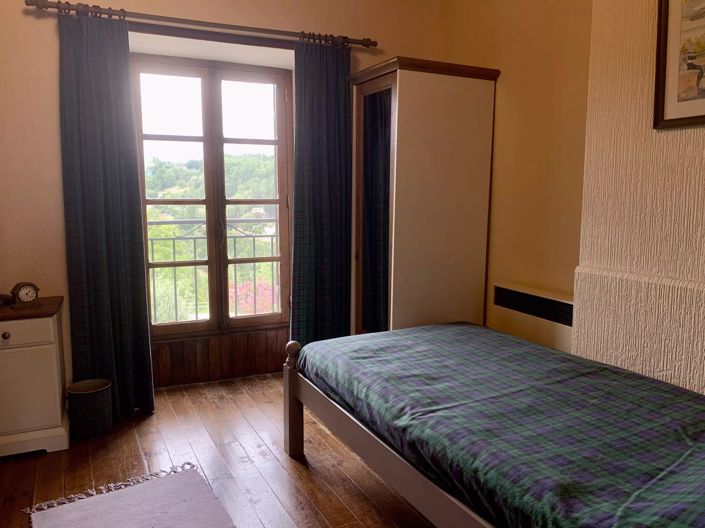 Image No.7-4 Bed Village House for sale