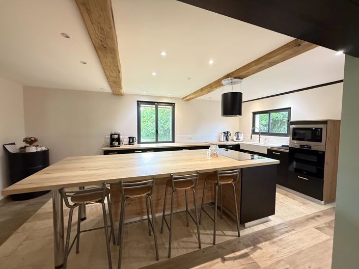 Image No.3-5 Bed House for sale