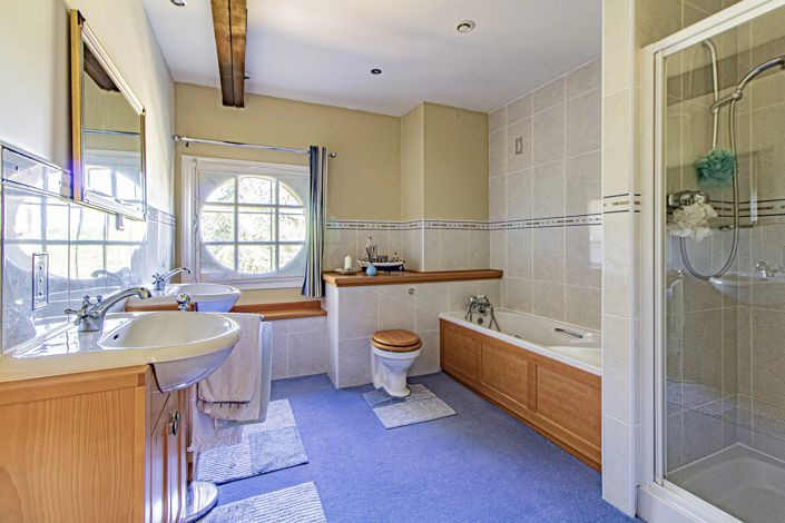 Image No.15-4 Bed House for sale