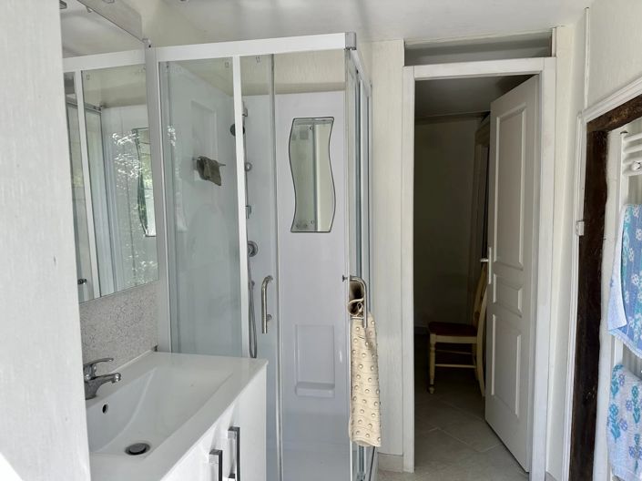 Image No.10-2 Bed House for sale