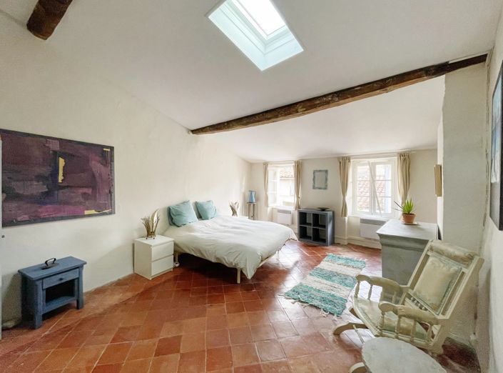 Image No.14-3 Bed House for sale