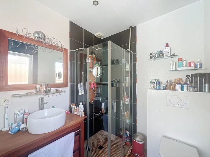 Image No.6-3 Bed House for sale