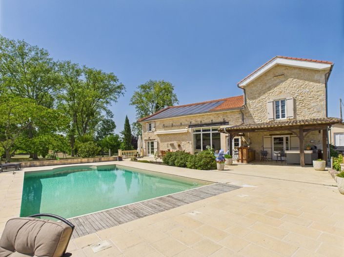 Image No.1-5 Bed House for sale
